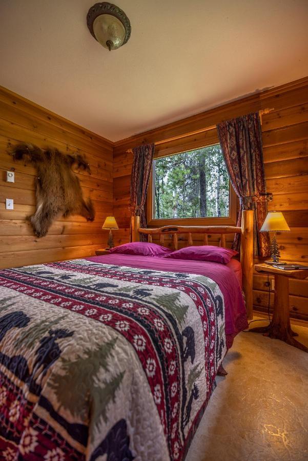 Mica Mountain Lodge & Log Cabins Tête Jaune Εξωτερικό φωτογραφία