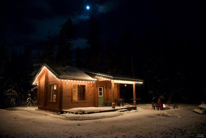 Mica Mountain Lodge & Log Cabins Tête Jaune Εξωτερικό φωτογραφία