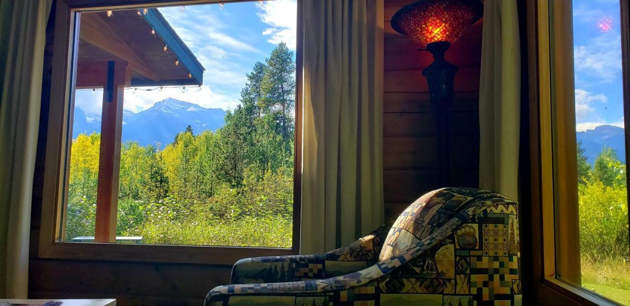 Mica Mountain Lodge & Log Cabins Tête Jaune Εξωτερικό φωτογραφία