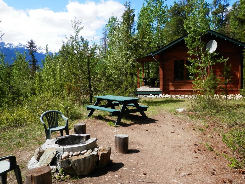 Mica Mountain Lodge & Log Cabins Tête Jaune Εξωτερικό φωτογραφία