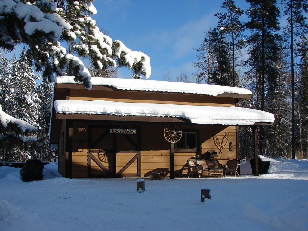 Mica Mountain Lodge & Log Cabins Tête Jaune Εξωτερικό φωτογραφία