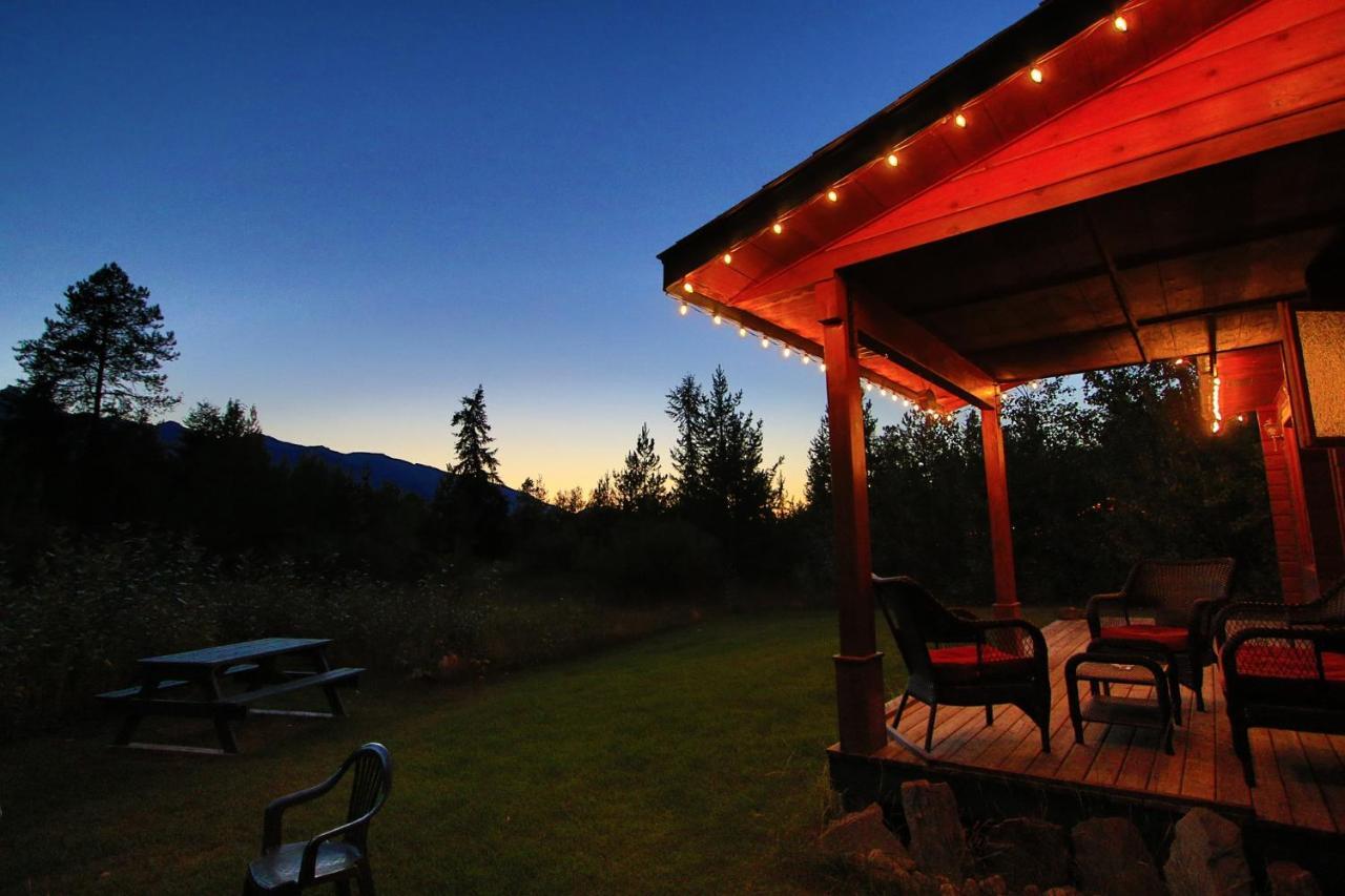 Mica Mountain Lodge & Log Cabins Tête Jaune Εξωτερικό φωτογραφία